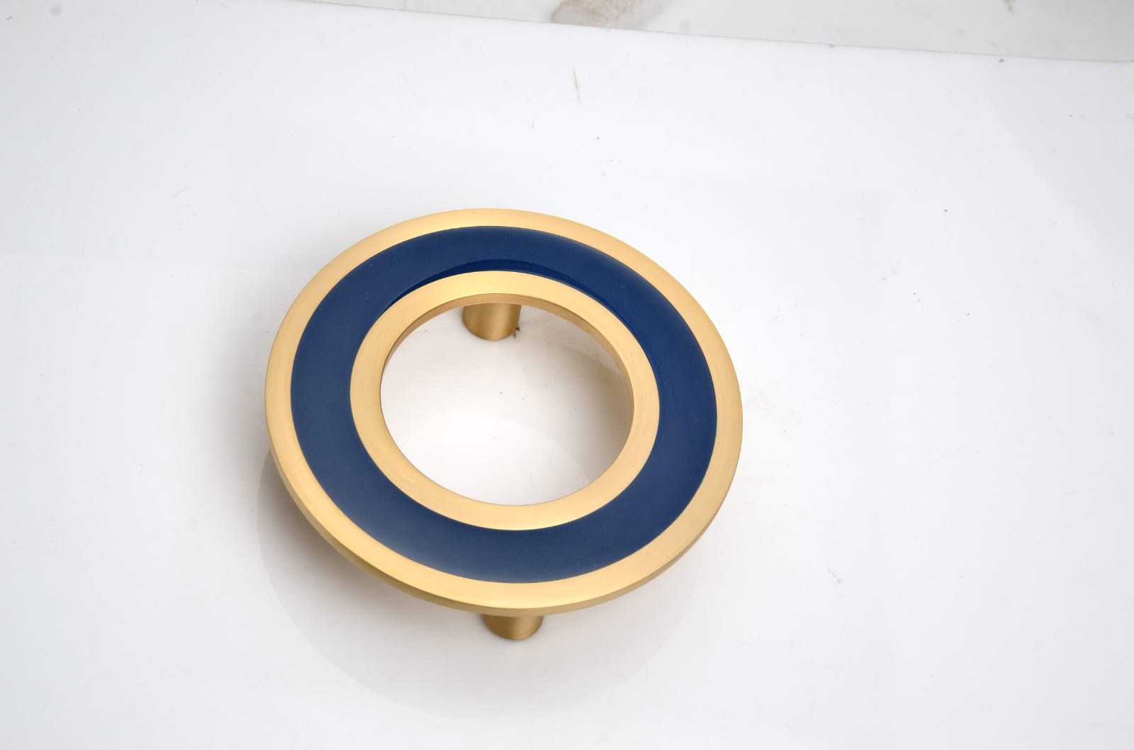 Lacquered Ring Pull